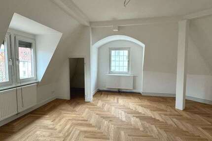 Wohnung Esslingen - 4 Zimmer, 97 m&sup2;, 1.490&euro; | Angebot:25198382