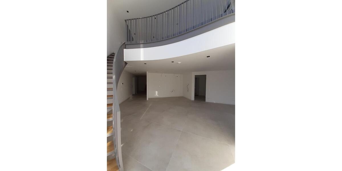 Etagenwohnung Fürth Atzenhof - 3 Zimmer, 166 m&sup2;, 2.200&euro; | Angebot:25543274