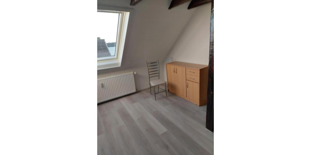 Dachgeschoßwohnung Stockstadt am Rhein - 2 Zimmer, 32 m&sup2;, 490&euro; | Angebot:24454147