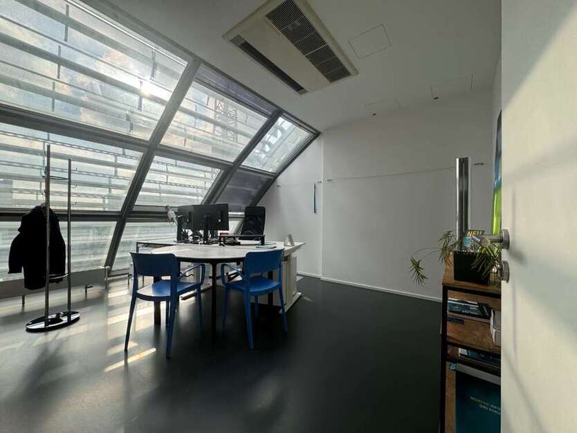 Büro in Düsseldorf 12.000 € 534 m²