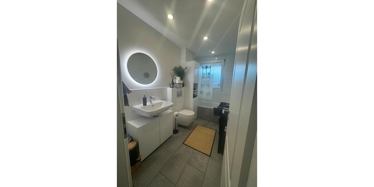 Sanierte 2 Zimmer Wohnung mit Balkon und Einbauküche 2 zimmer