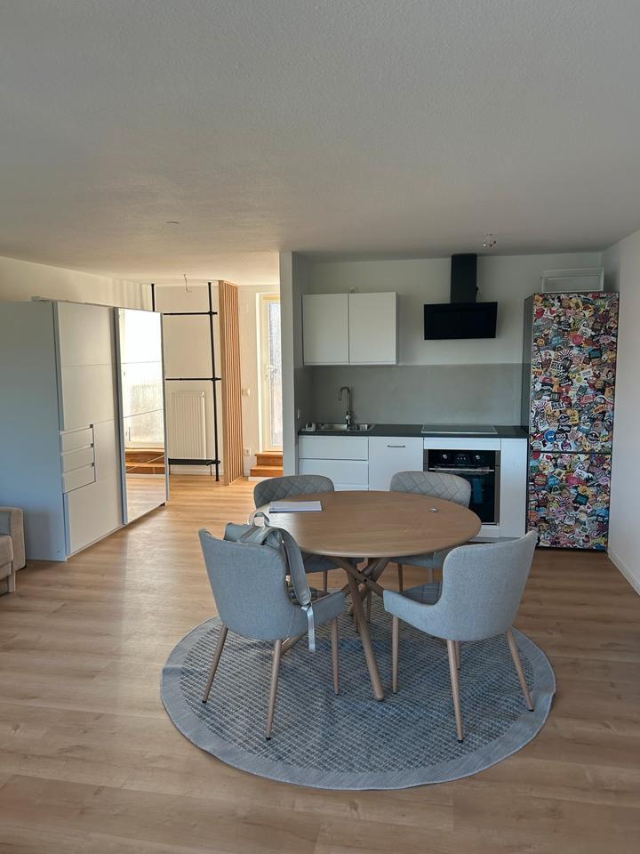 Erstbezug! Möbelierte 1-ZKB Balkon, Klima, Tiefgarage