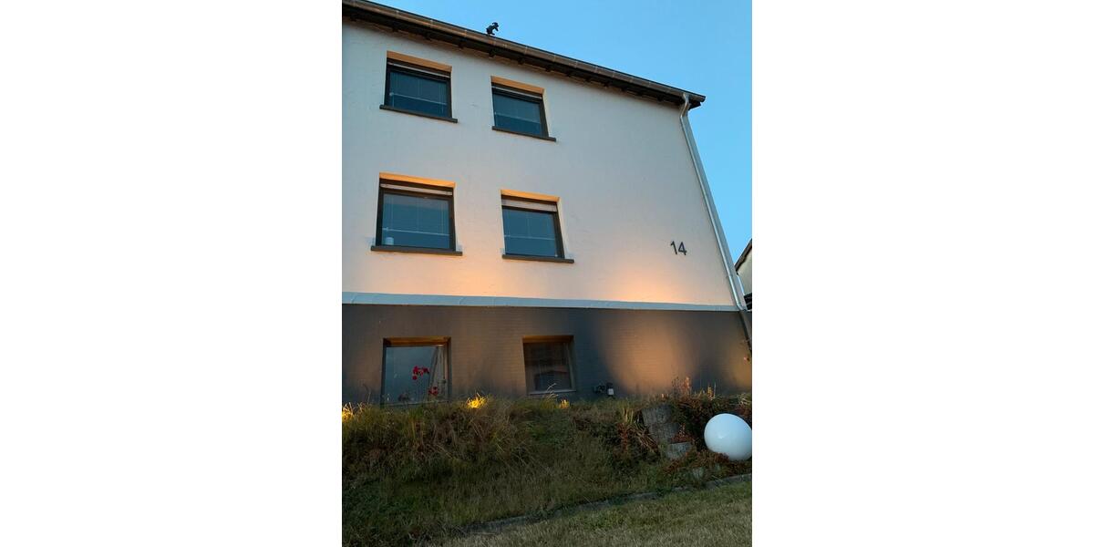 Doppelhaushälfte Sulzbach (Saar) - 4 Zimmer, 90 m&sup2;, 1.200&euro; | Angebot:24780402