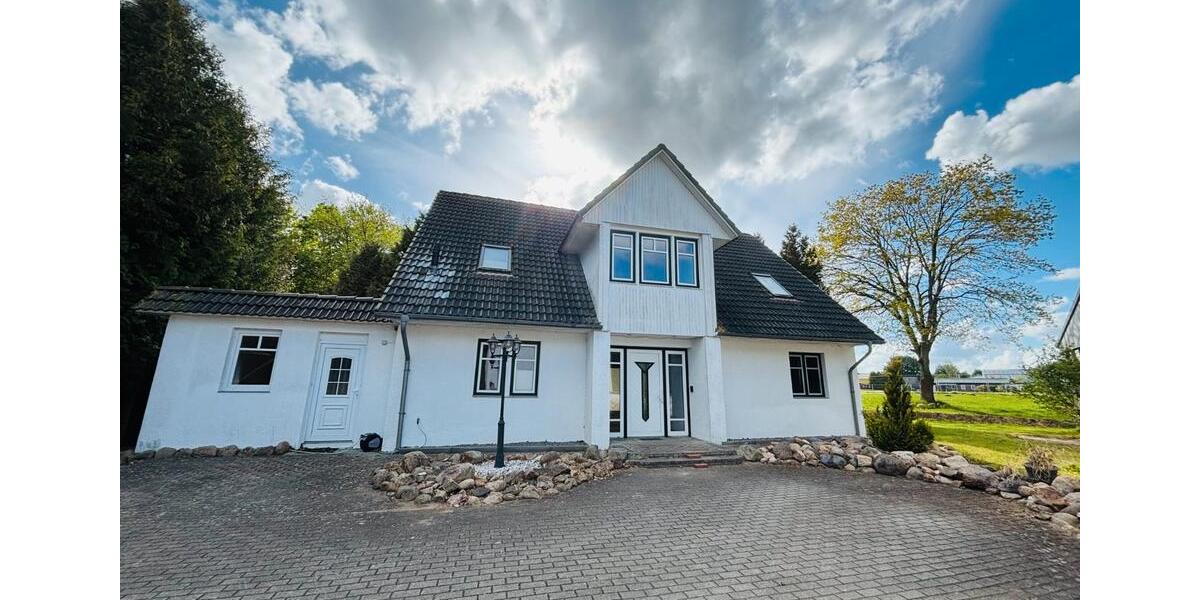 Einfamilienhaus Fockbek - 8 Zimmer, 195 m&sup2;, 1.700&euro; | Angebot:26635987
