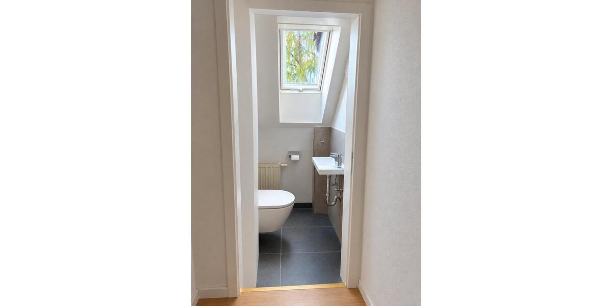 Dachgeschoßwohnung Leinfelden-Echterdingen Echterdingen - 4 Zimmer, 70 m&sup2;, 1.200&euro; | Angebot:27594220