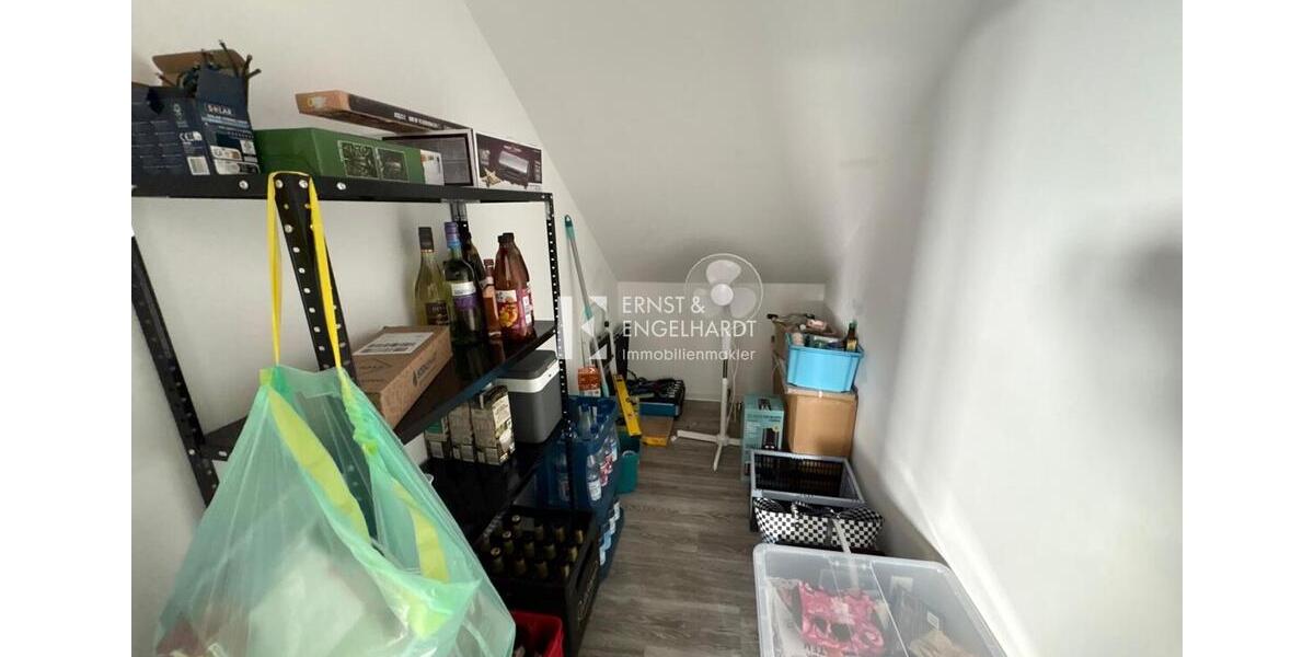 Dachgeschoßwohnung Kitzingen - 3.5 Zimmer, 110 m&sup2;, 1.100&euro; | Angebot:25540030