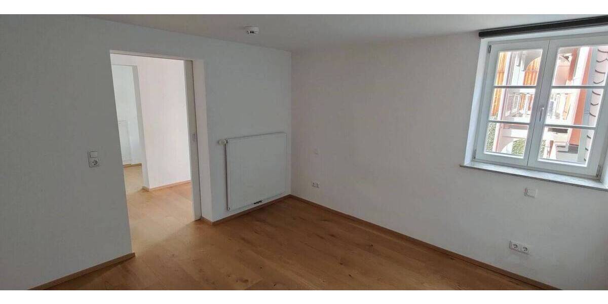 Etagenwohnung Dinkelsbühl - 3 Zimmer, 85 m&sup2;, 820&euro; | Angebot:26858857