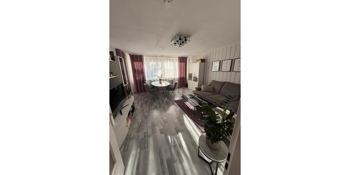 Etagenwohnung Baunatal - 3 Zimmer, 75 m&sup2;, 1.016&euro; | Angebot:25962809