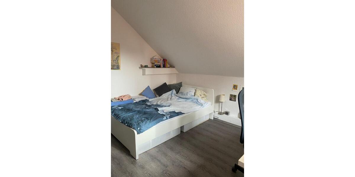 Dachgeschoßwohnung Göttingen Oststadt - 1 Zimmer, 20 m&sup2;, 300&euro; | Angebot:26232228