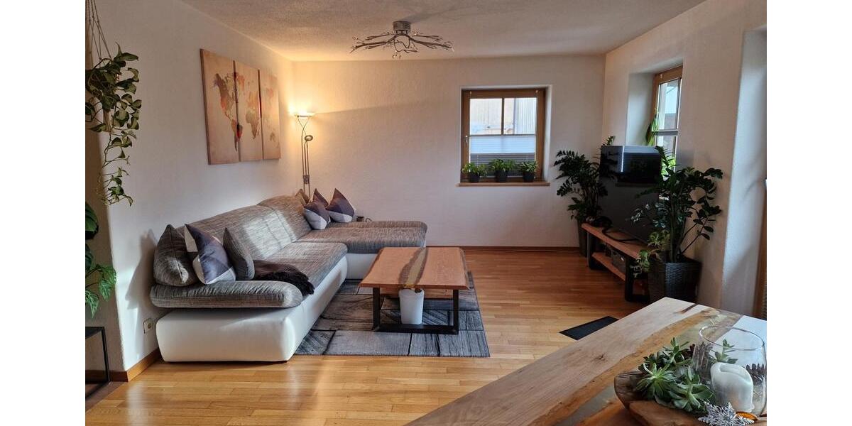 Etagenwohnung Altenmarkt an der Alz - 3 Zimmer, 90 m&sup2;, 900&euro; | Angebot:25131876