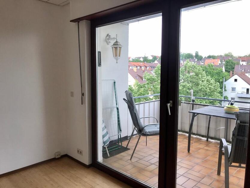 Schönes Zimmer mit Sonnenbalkon und tollem Blick in toller Lage! zimmer