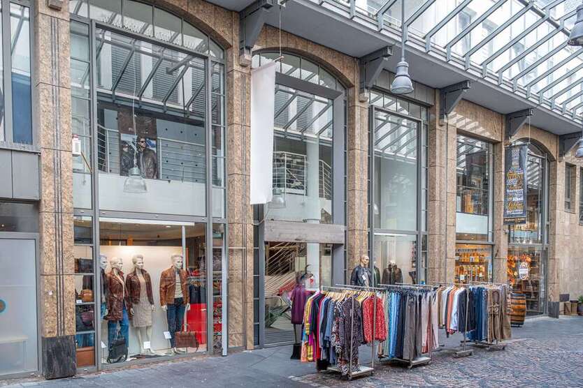Einzelhandel in Siegburg 1.700 € 233 m² zimmer