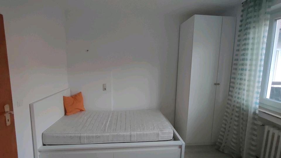 Wohnen auf Zeit Bad Bocklet - 1 Zimmer, 13 m&sup2;, 350&euro; | Angebot:26223123