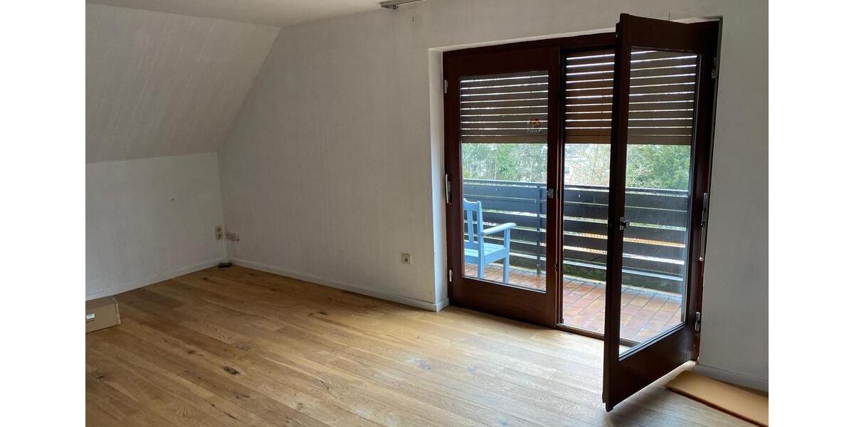 Etagenwohnung Ehringshausen - 5 Zimmer, 145 m&sup2;, 1.500&euro; | Angebot:24782704