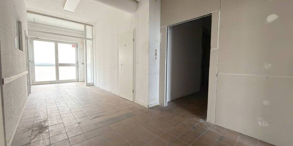 Gewerbeobjekt Oberhausen Lirich-Nord - 1.305&euro; | Angebot:26585908