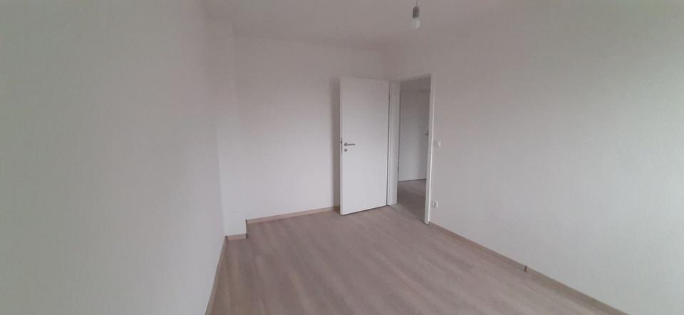 Dachgeschoßwohnung Duisburg Mittelmeiderich - 4 Zimmer, 782&euro; | Angebot:23665038