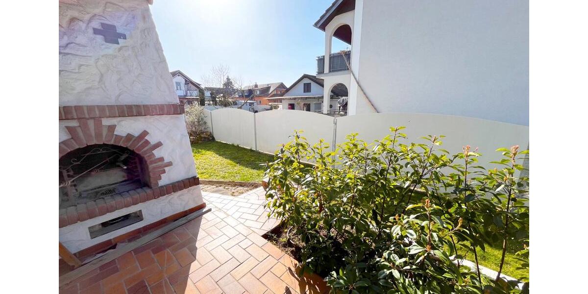 Erdgeschoßwohnung Rheinhausen - 4 Zimmer, 130 m&sup2;, 1.500&euro; | Angebot:25915744