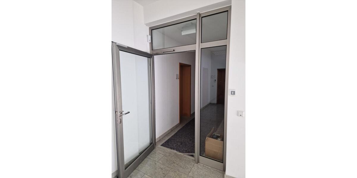 3 zusammenhängende, abschließbare Büroräume – flexibel & sicher zimmer