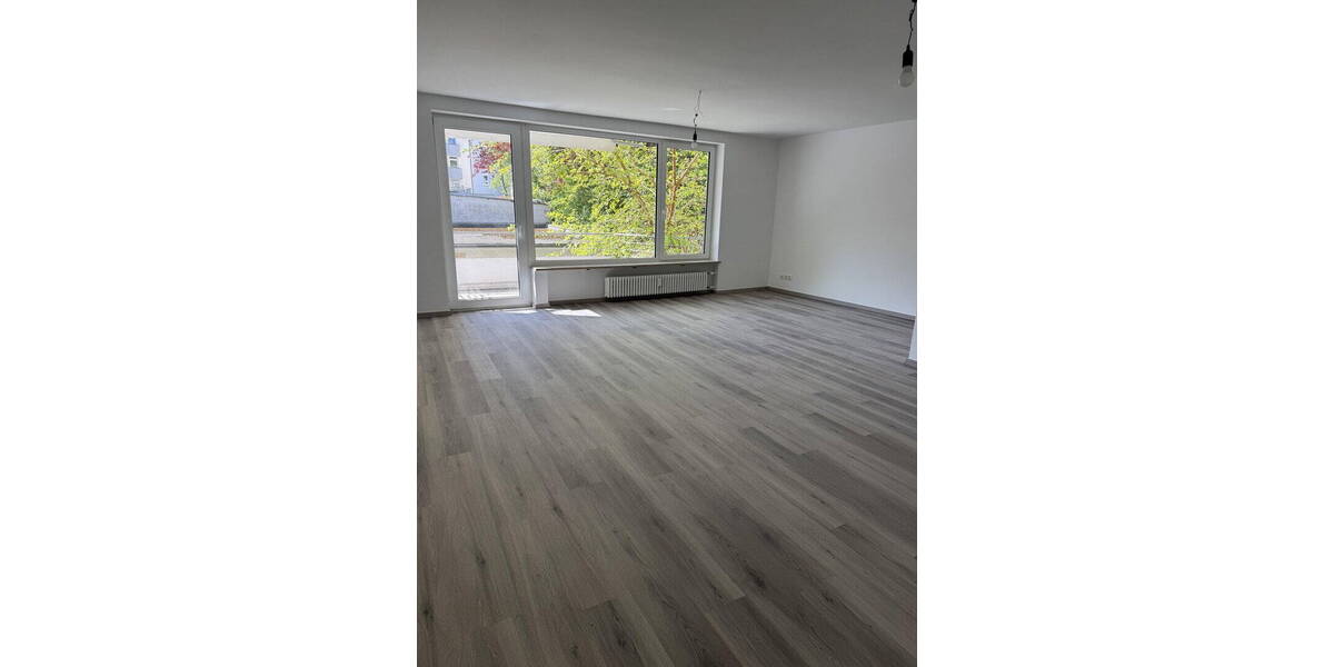 Etagenwohnung Düsseldorf Oberkassel - 2 Zimmer, 72 m&sup2;, 1.051&euro; | Angebot:26329682