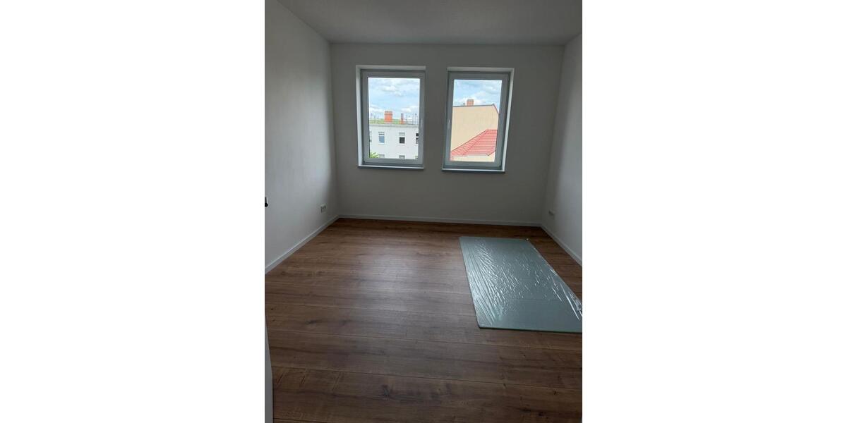Etagenwohnung Eisenach - 4 Zimmer, 100 m&sup2;, 930&euro; | Angebot:26705554