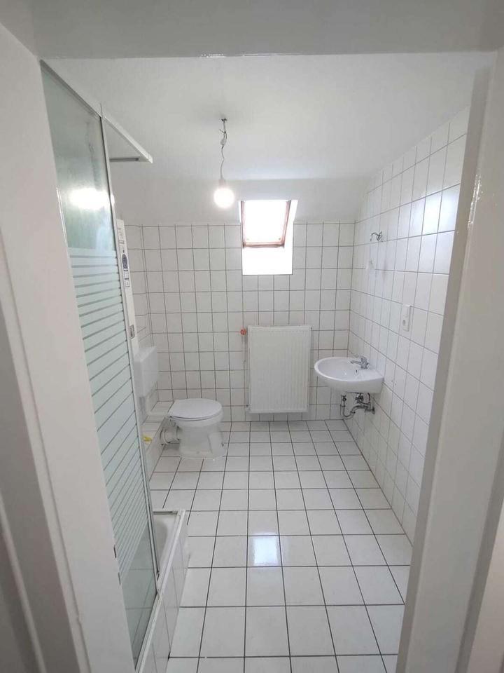 SINGLE-APARTMENT | SANIERT | DUSCHBAD | ideal für Pendler!