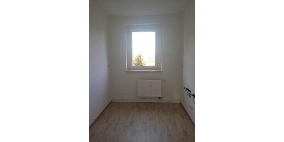 Etagenwohnung Mülsen - 4 Zimmer, 64 m&sup2;, 405&euro; | Angebot:22551798