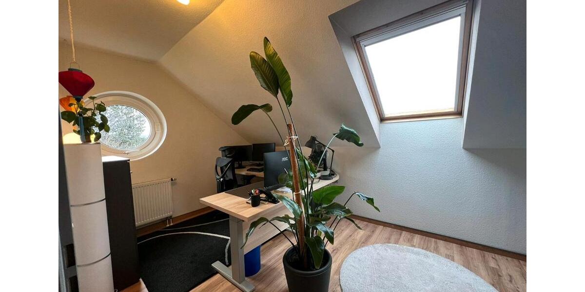 Dachgeschoßwohnung Lebach - 3 Zimmer, 74 m&sup2;, 940&euro; | Angebot:25149529