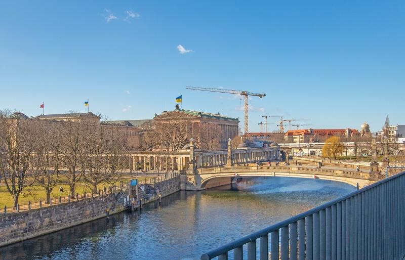 Etagenwohnung Berlin - 4 Zimmer, 190 m&sup2;, 3.465&euro; | Angebot:26252034