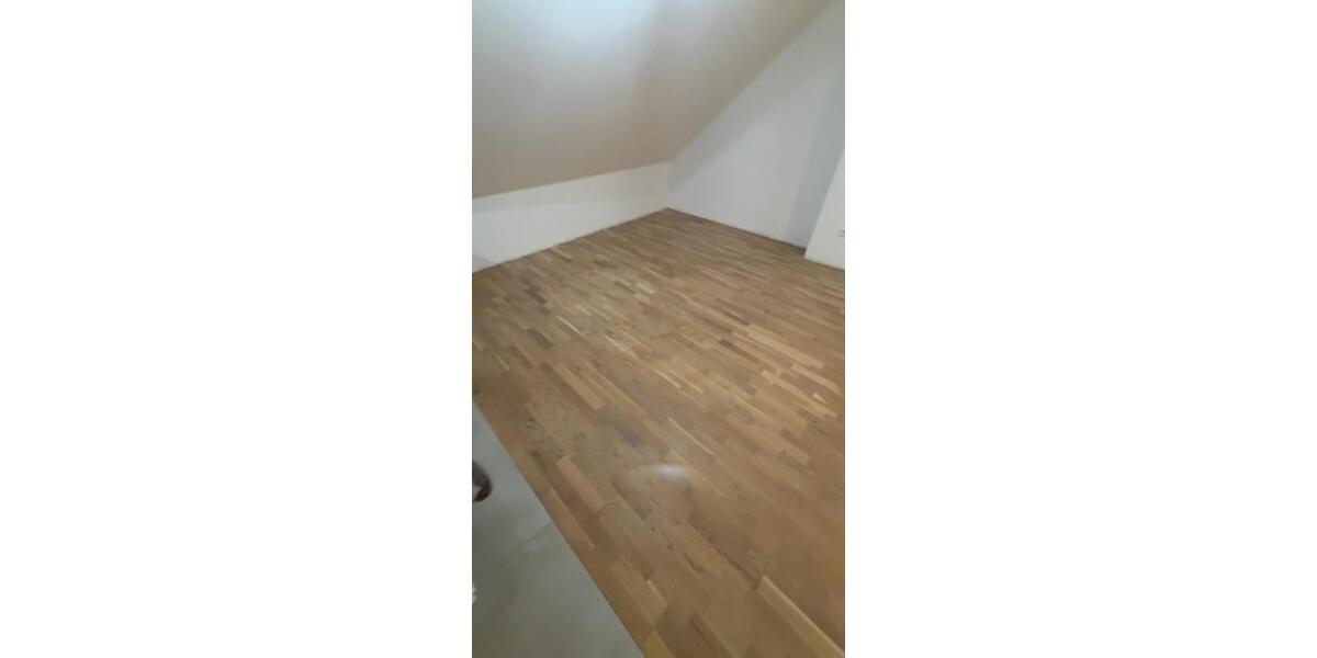 Dachgeschoßwohnung Urbach - 3 Zimmer, 70 m&sup2;, 1.100&euro; | Angebot:26580127