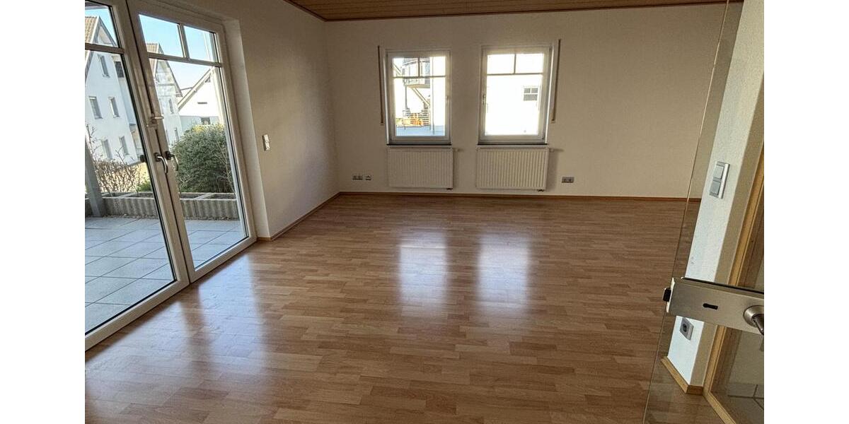 Erdgeschoßwohnung Nümbrecht - 3 Zimmer, 81 m&sup2;, 900&euro; | Angebot:26235359