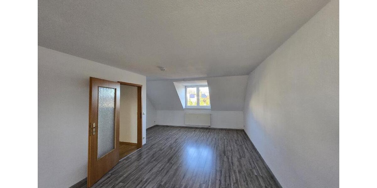 Dachgeschoßwohnung Freiberg - 3 Zimmer, 69 m&sup2;, 450&euro; | Angebot:24714612