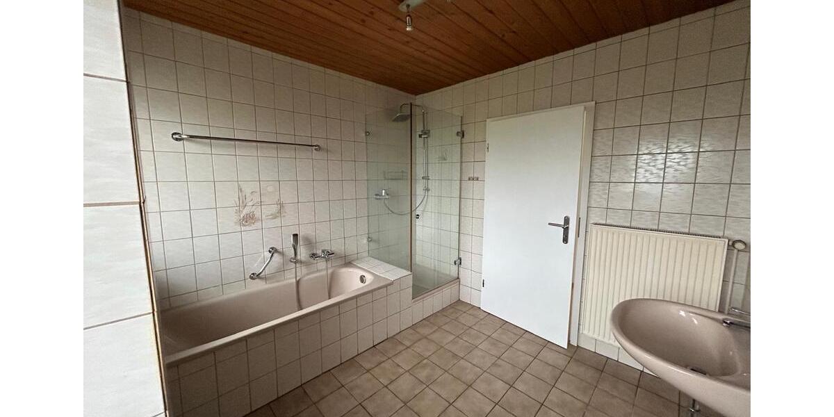 Etagenwohnung Enger - 3 Zimmer, 80 m&sup2;, 650&euro; | Angebot:26478122