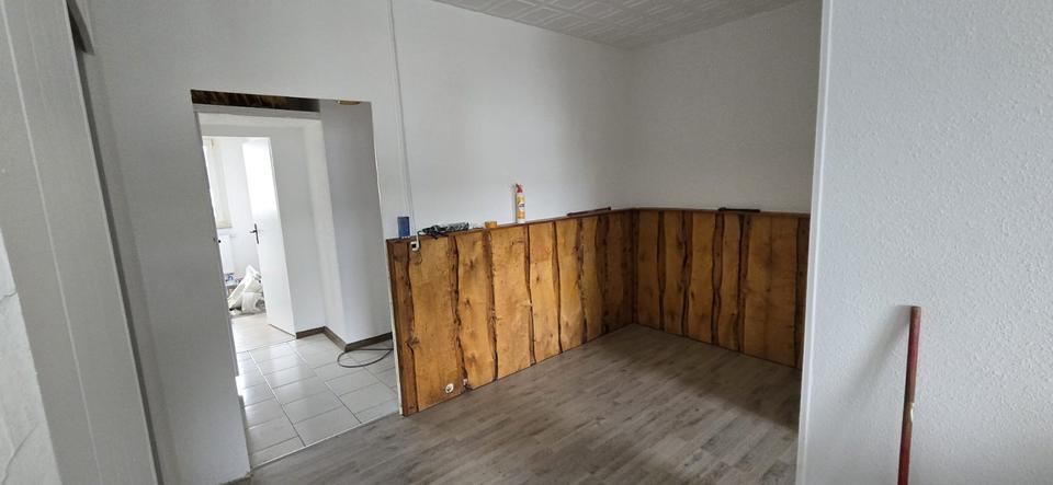 Etagenwohnung Mülsen - 4 Zimmer, 70 m&sup2;, 395&euro; | Angebot:25831500