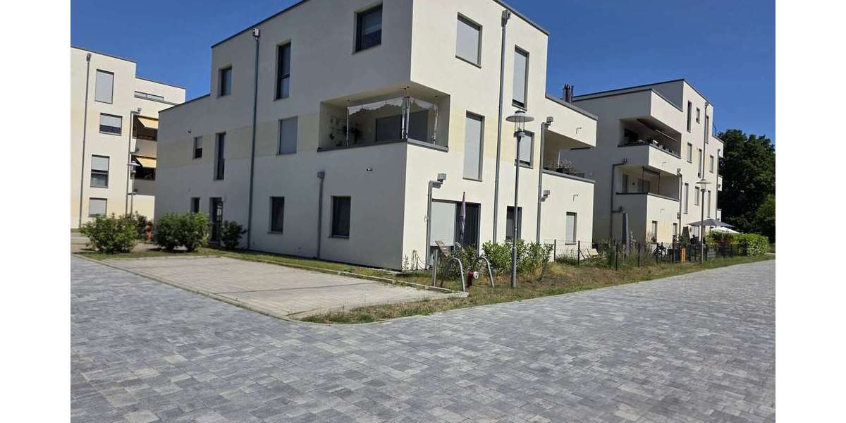 Etagenwohnung Fürstenwalde Mitte - 2 Zimmer, 64 m&sup2;, 880&euro; | Angebot:26657556