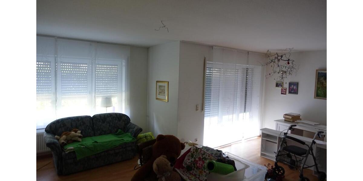 Doppelhaushälfte Bubenreuth - 7 Zimmer, 160 m&sup2;, 2.400&euro; | Angebot:25981382