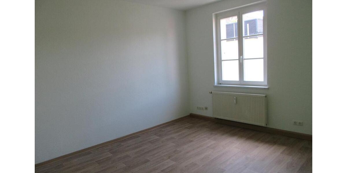 Etagenwohnung Neustadt in Sachsen - 2 Zimmer, 48 m&sup2;, 300&euro; | Angebot:21936517