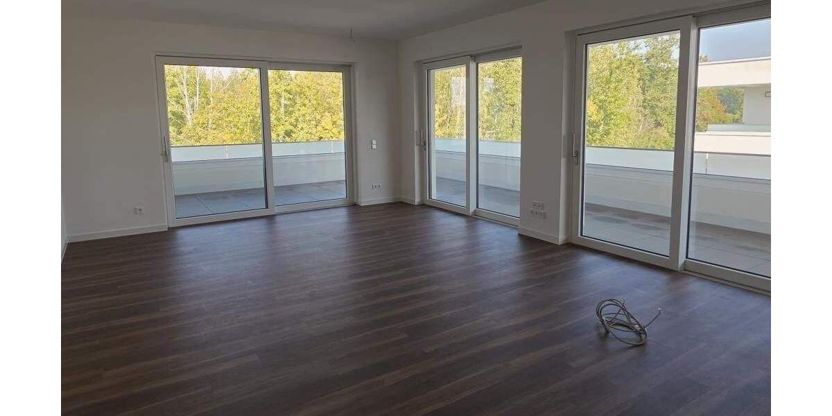 Etagenwohnung Döbeln - 2 Zimmer, 105 m&sup2;, 1.214&euro; | Angebot:25156322