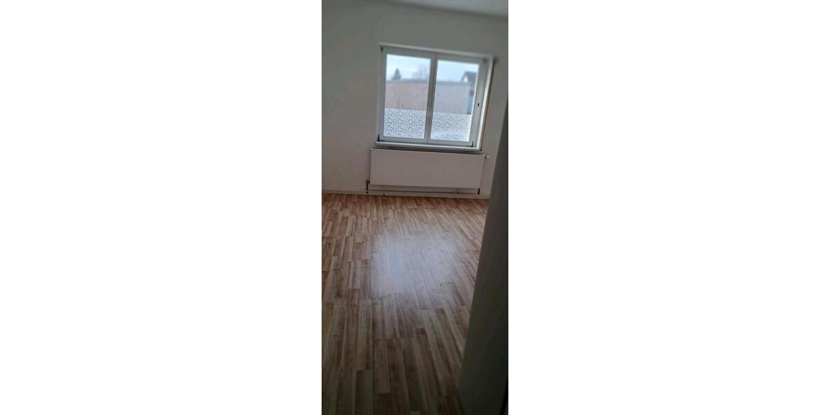 Erdgeschoßwohnung Apolda - 3 Zimmer, 65 m&sup2;, 750&euro; | Angebot:25641756