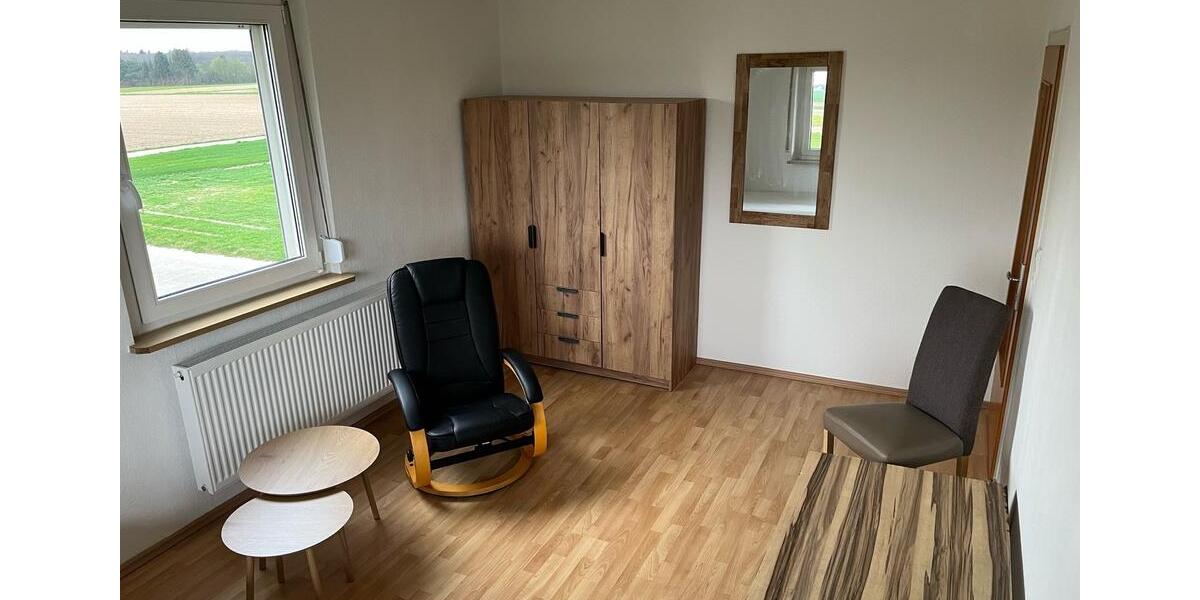 Etagenwohnung Neuried - 4 Zimmer, 18 m&sup2;, 330&euro; | Angebot:24785894