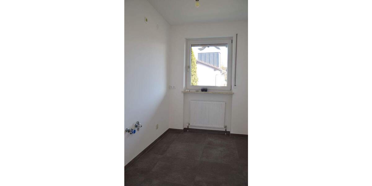 *Wörthsee - sehr hübsche, helle 2-Zimmer-Wohnung mit Balkon und herrlichem Blick 2 zimmer