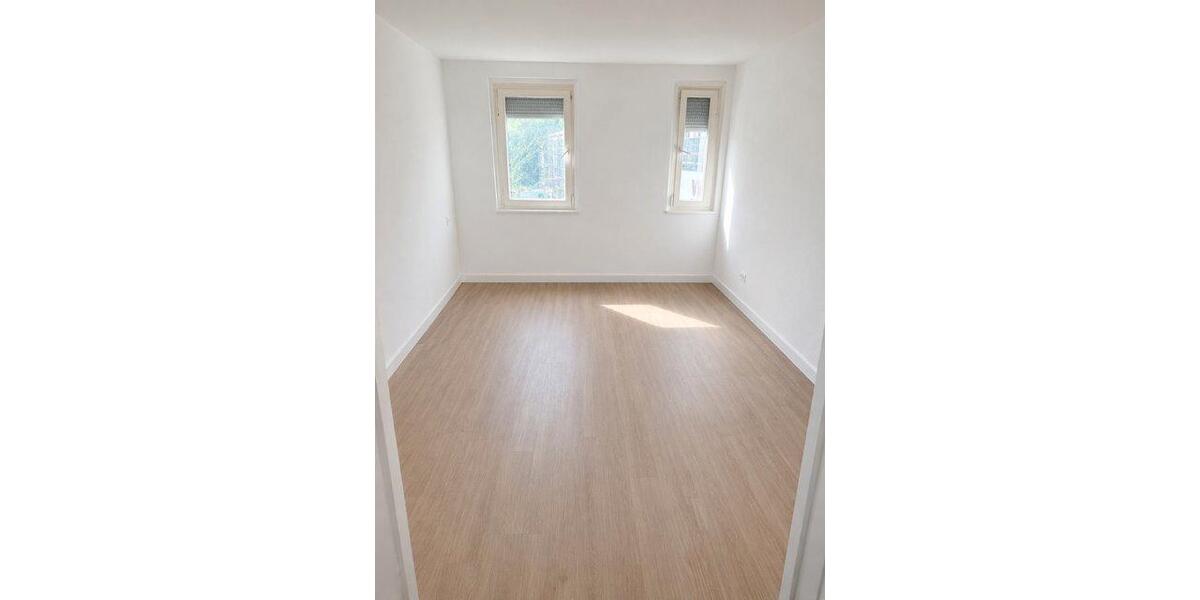 Etagenwohnung Backnang - 3 Zimmer, 72 m&sup2;, 1.000&euro; | Angebot:26247509