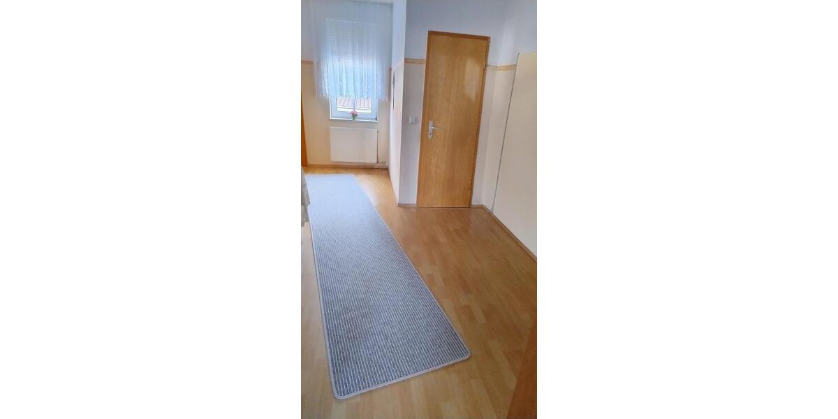 Etagenwohnung Ohrdruf - 2 Zimmer, 75 m&sup2;, 450&euro; | Angebot:26597816