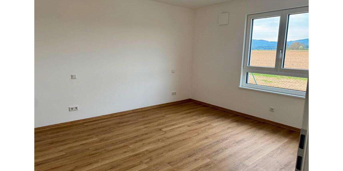 Erdgeschoßwohnung Kirchroth - 3 Zimmer, 71 m&sup2;, 1.230&euro; | Angebot:26238961
