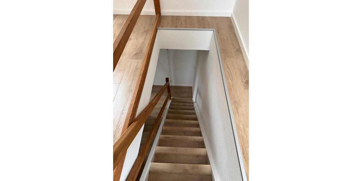 Dachgeschoßwohnung Glauchau - 3 Zimmer, 64 m&sup2;, 450&euro; | Angebot:26479184