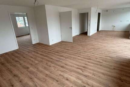 Wohnung zum Mieten in Bergneustadt 1.500 € 137 m² 4 zimmer