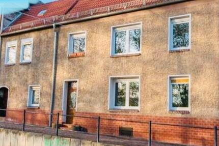 Haus Staßfurt - 4 Zimmer, 160 m&sup2;, 650&euro; | Angebot:22941200