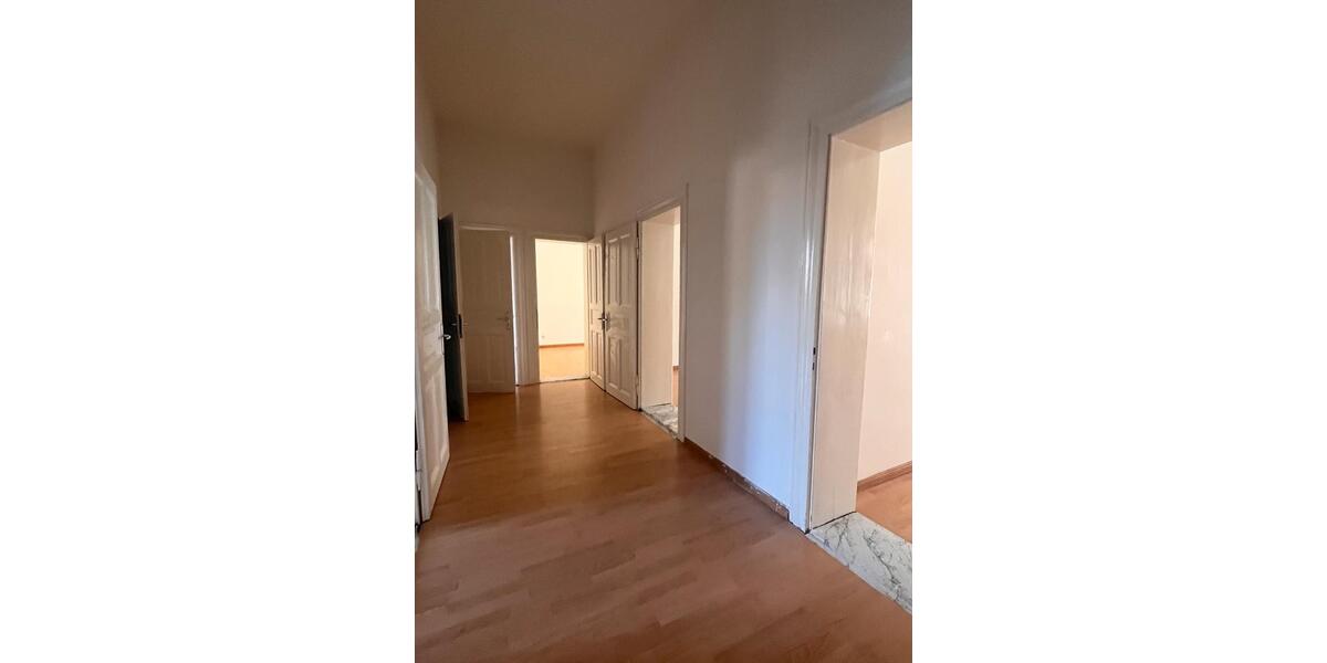 Charmante 4-Raum-Wohnung mit Balkon in Weißenfels 4 zimmer