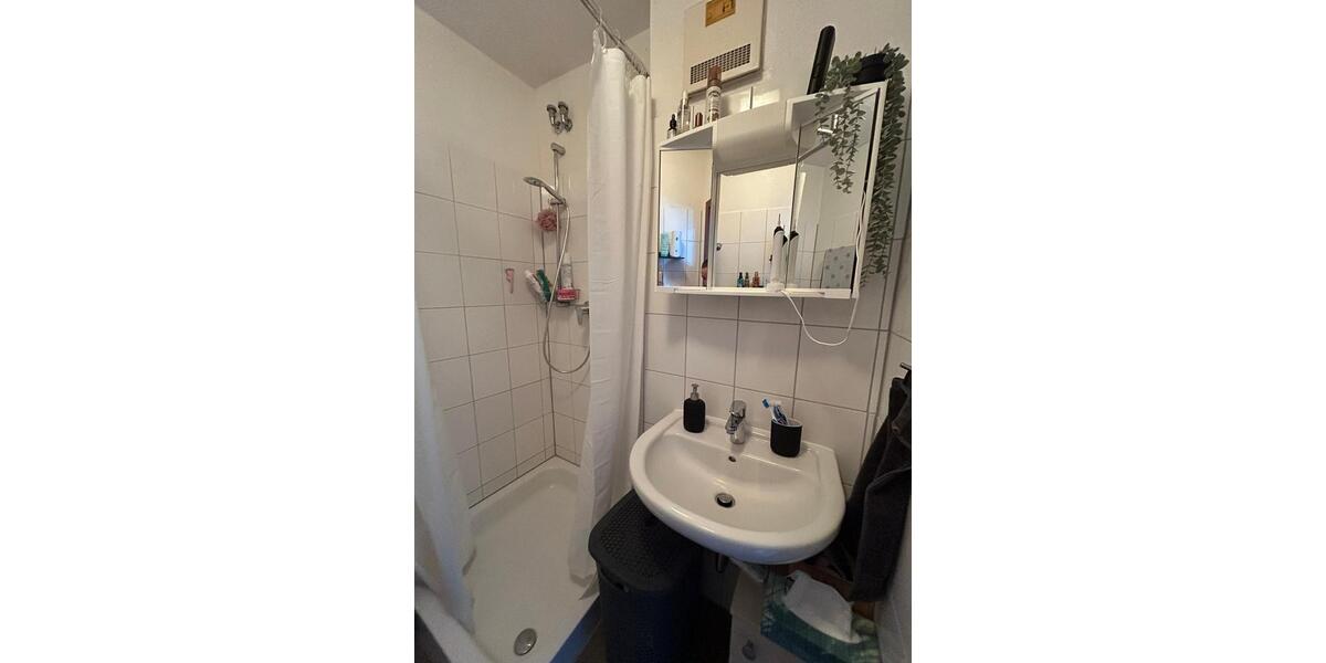 Etagenwohnung Gießen Schlangenzahl - 1 Zimmer, 21 m&sup2;, 335&euro; | Angebot:26461833