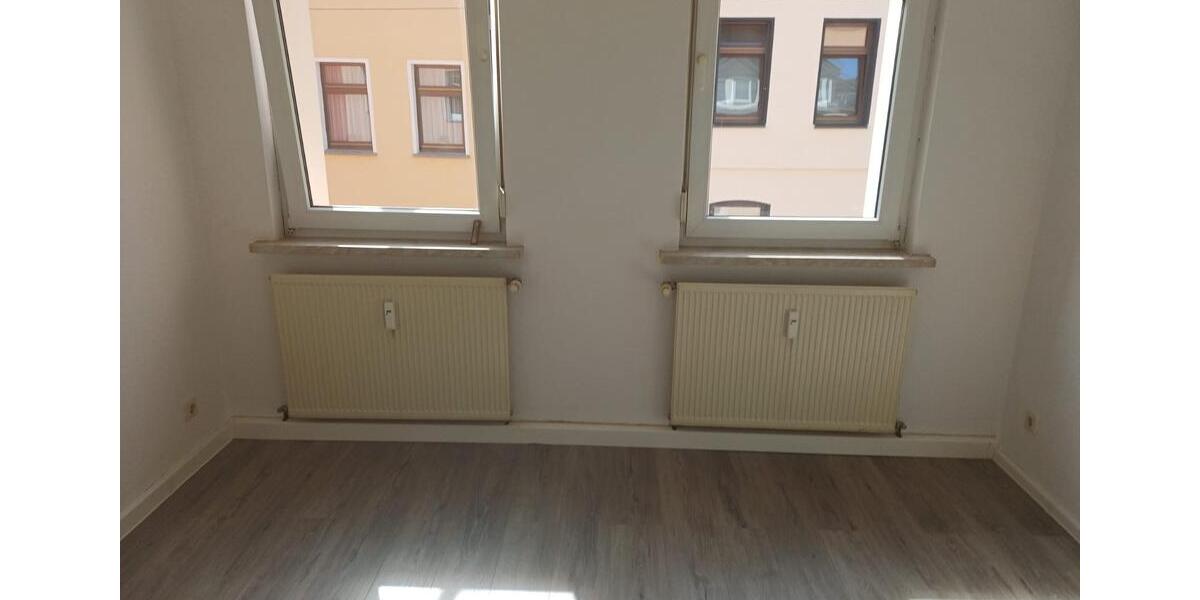 Etagenwohnung Meerane - 4 Zimmer, 98 m&sup2;, 564&euro; | Angebot:25251589