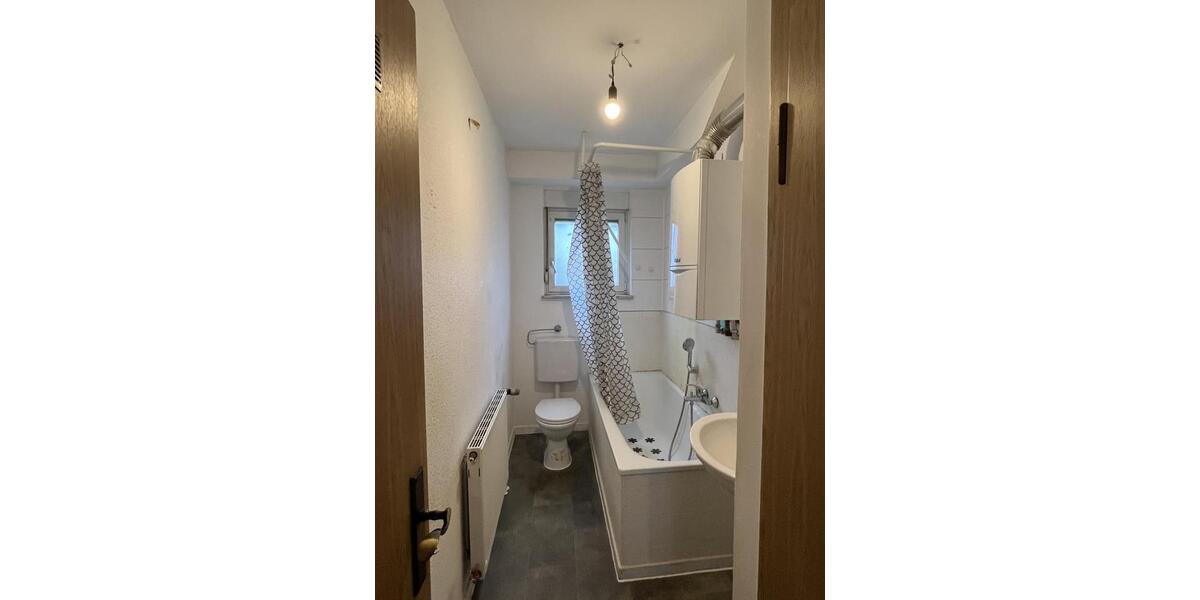 ~ 2 Kaltmieten geschenktn bis 31.12.2025 anmieten! + EG-Wohnung in ruhiger mit Laminat und geweißt ~ 3 zimmer